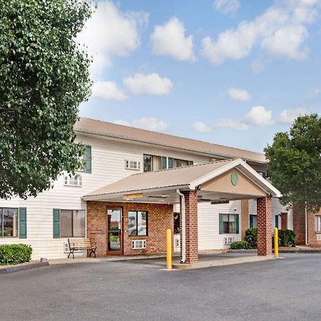 Super 8 By Wyndham West Memphis Hotell Eksteriør bilde