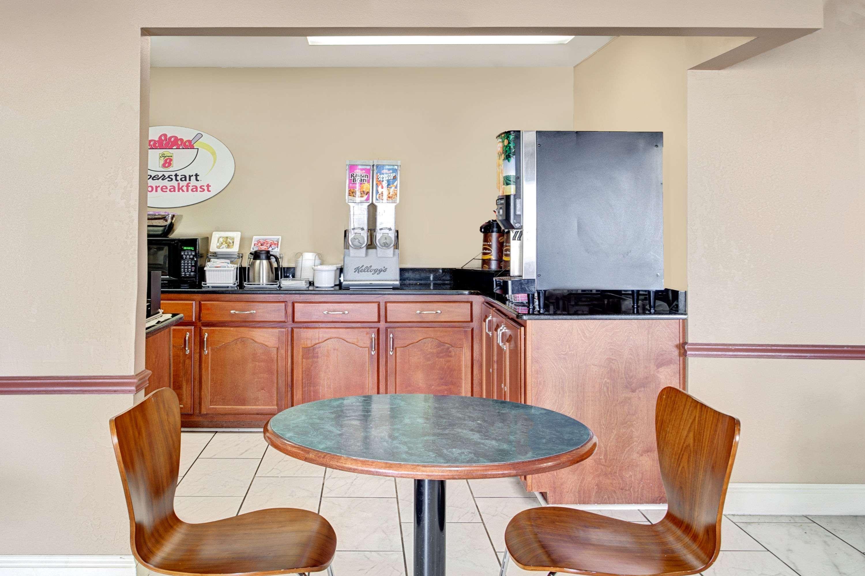 Super 8 By Wyndham West Memphis Hotell Eksteriør bilde
